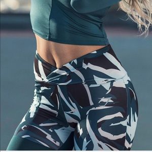 Nikki Blackketter X Gymshark LEGGINGS